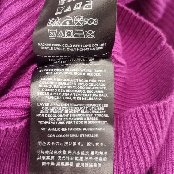 G BY GUESS PURPLE/MAGENTA KEY HOLE COLD SHOULDER SWEATER SZ.S EUC. - Picture 6 of 6